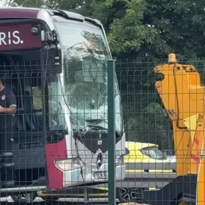 esenyurtta metrobus kazasi J2lBYAll