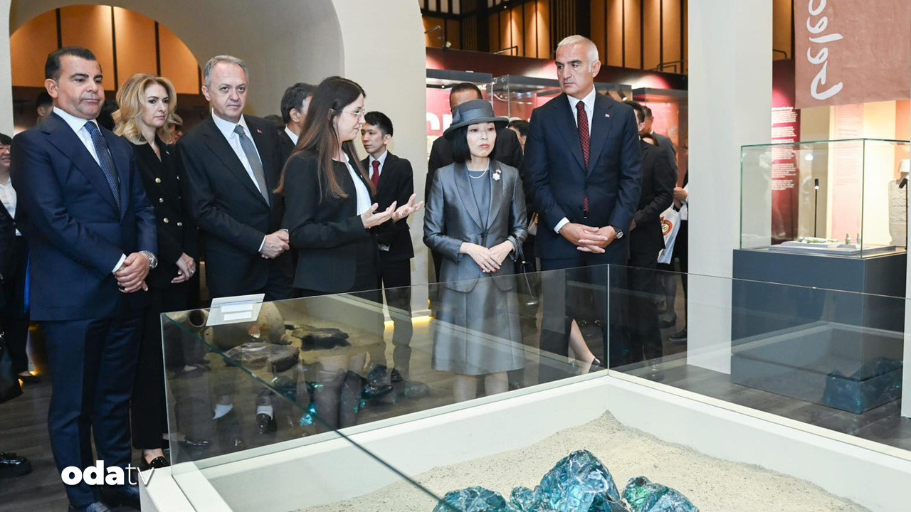 prenses akiko mikasadan turk bayragi jesti 6Q2dpSXh