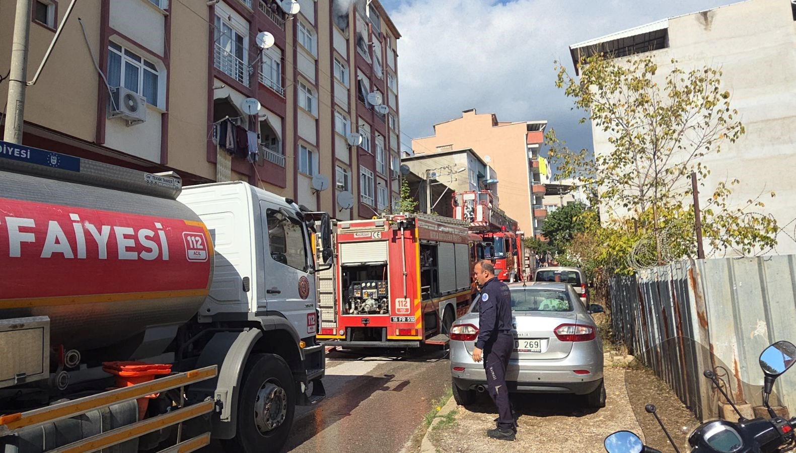 bursada bes katli apartmanda yangin I3Gqqabw