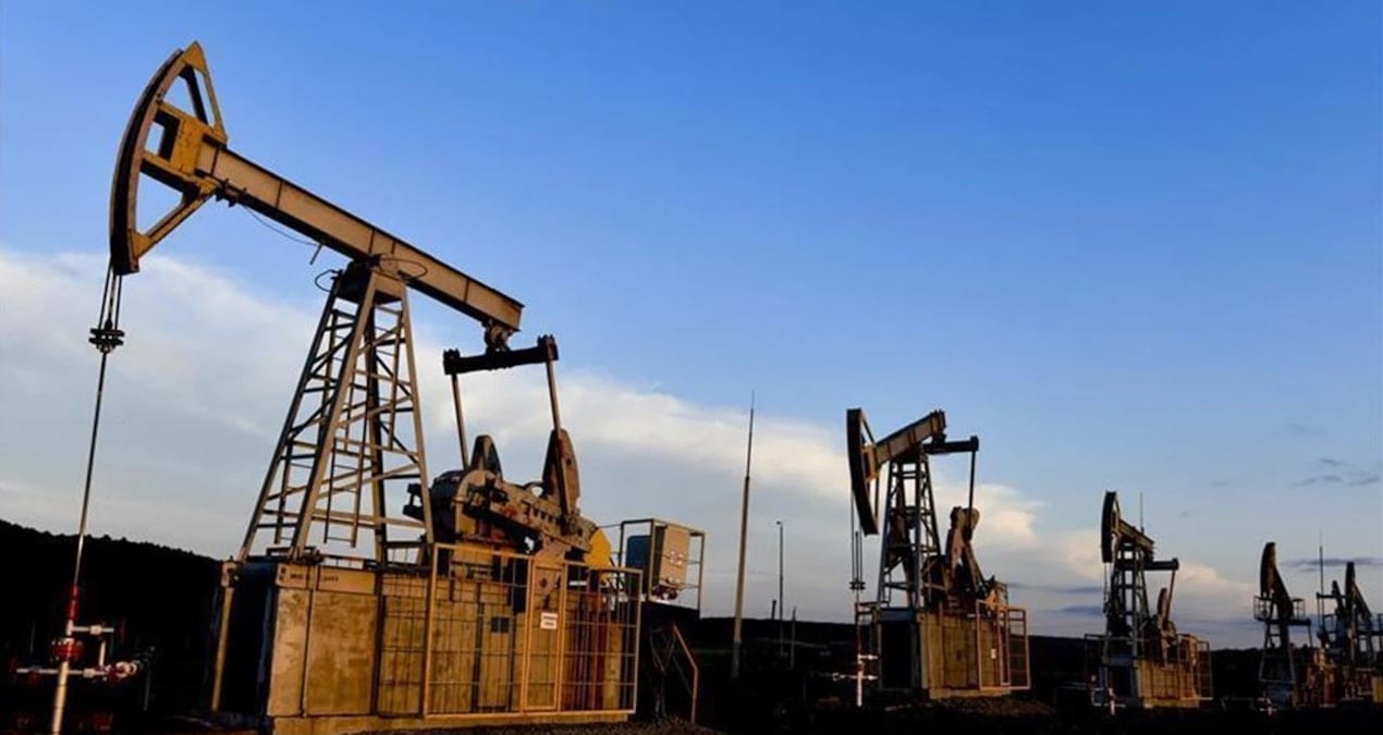 artik kendi kendimize yetiyoruz dediler benzini mazotu ithal etmeyi biraktilar NN78d5ZK.jpg