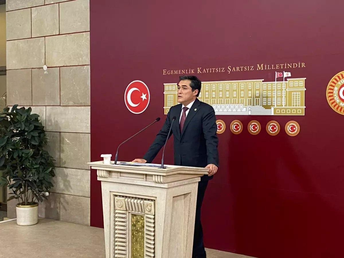 iyi partiden imraliya komisyon ziyaretine elestiri kW1JFVKC.jpg