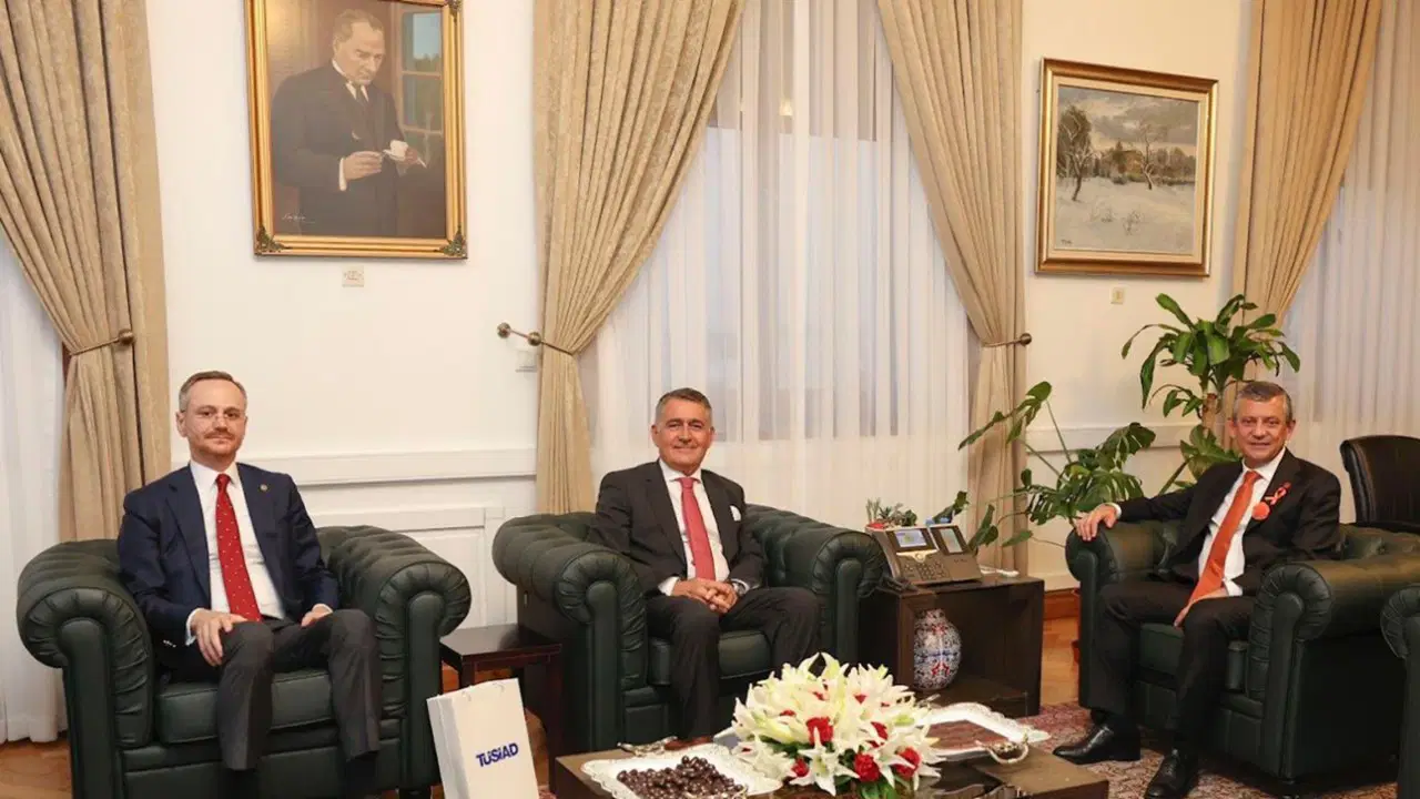 tusiaddan chp genel baskani ozgur ozele ziyaret mkI7YT5P.jpg
