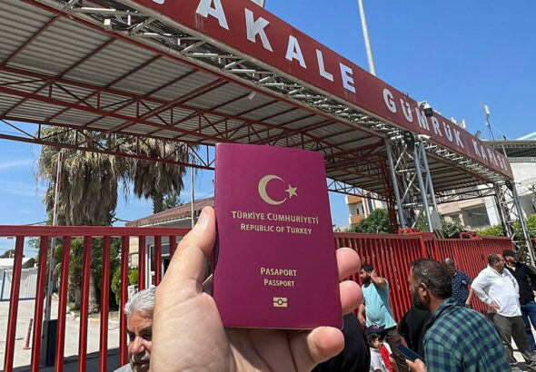 12-yil-sonra-bir-ilk-akcakale-gumruk-kapisindan-pasaportlu-gecis-basladi-idd2UD5U