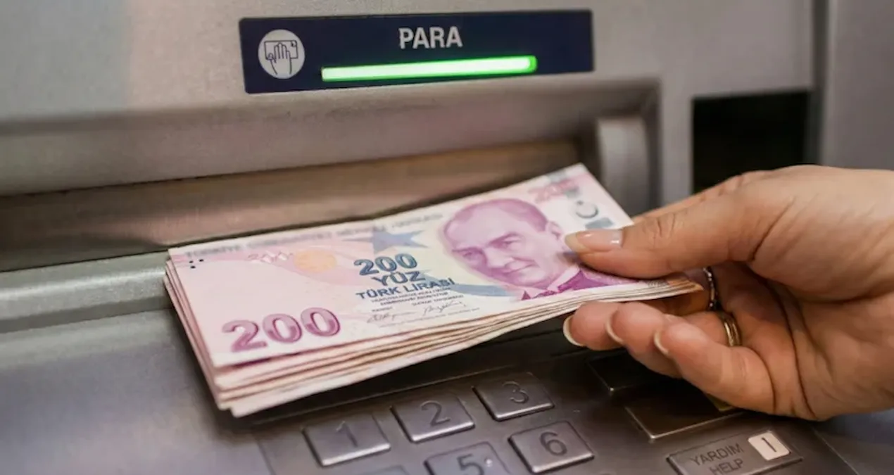 bayram-oncesi-bankalar-vites-yukseltti-emekli-banka-promosyonlari-guncellendi-Jc6sOvOj