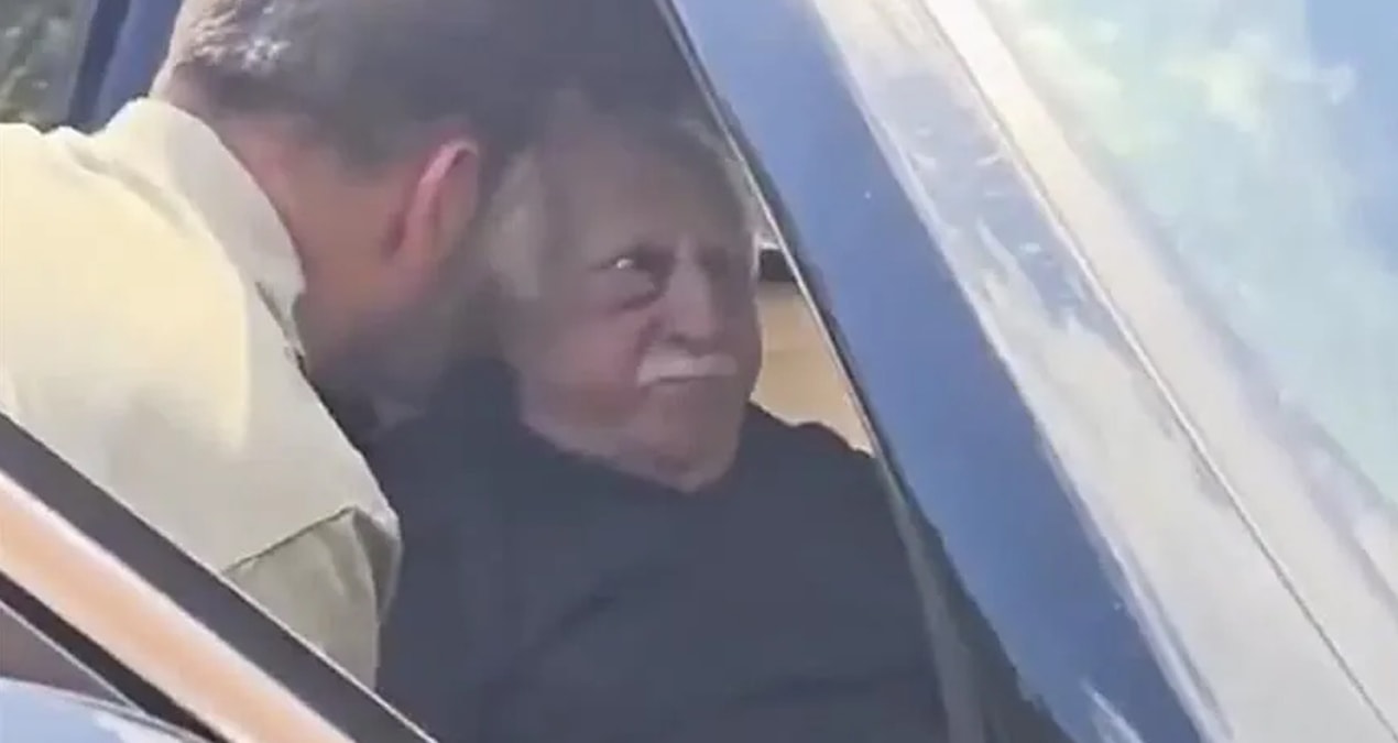 Fetode ic savas orgutte para ve koltuk yarisi LdvYNDPX