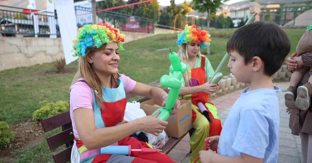 Bursa Osmangazi’de Doğanbey Mahallesi’nde yaz akşamı şenliğe dönüştü